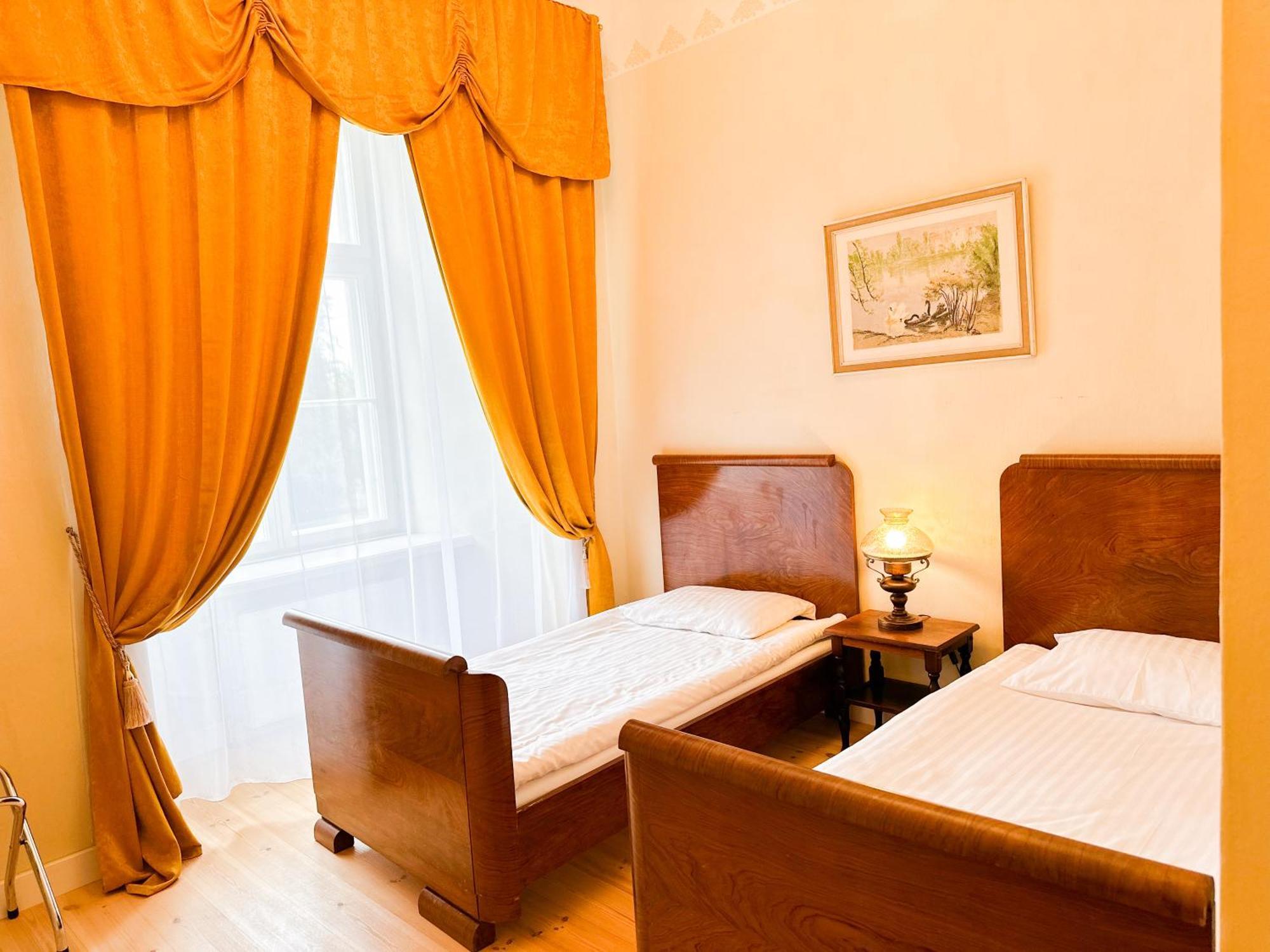Hotel Edoles Pils Esterno foto