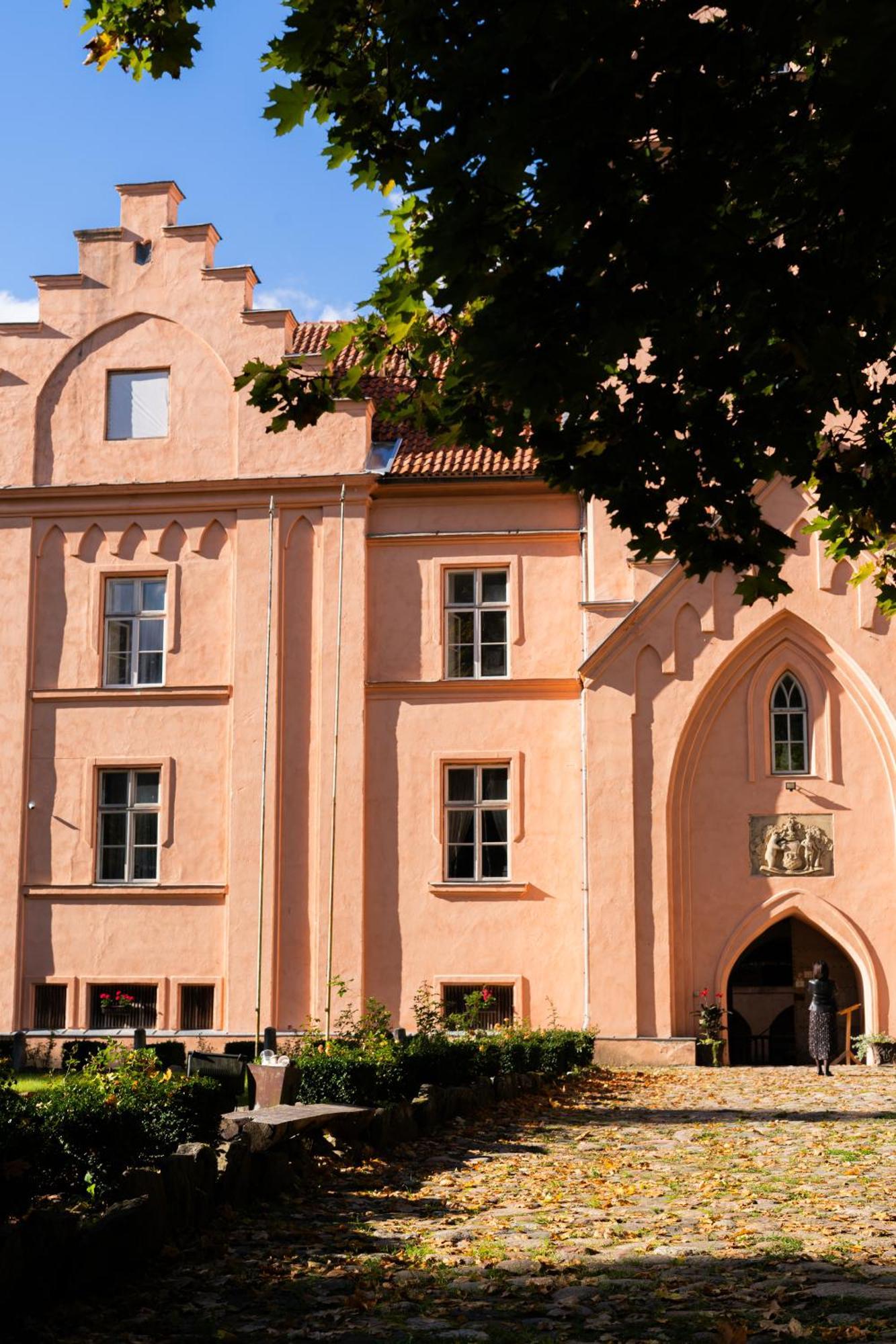 Hotel Edoles Pils Esterno foto